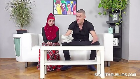 Little Chloe Babe In Hijab Is Good Just For Sex