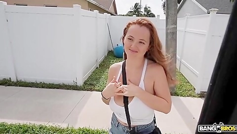 Eviee - Big Titty Eviee