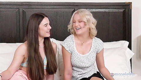 Annalena Remo, Megan Marx - Im In College, I Want To Try Girls