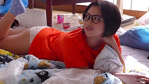 Stepsister With Big Tits - Japanese Closeup Kiss